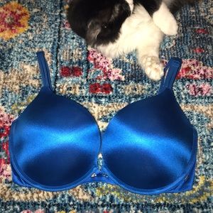 Blue Victoria secret “very sexy” push up bra.